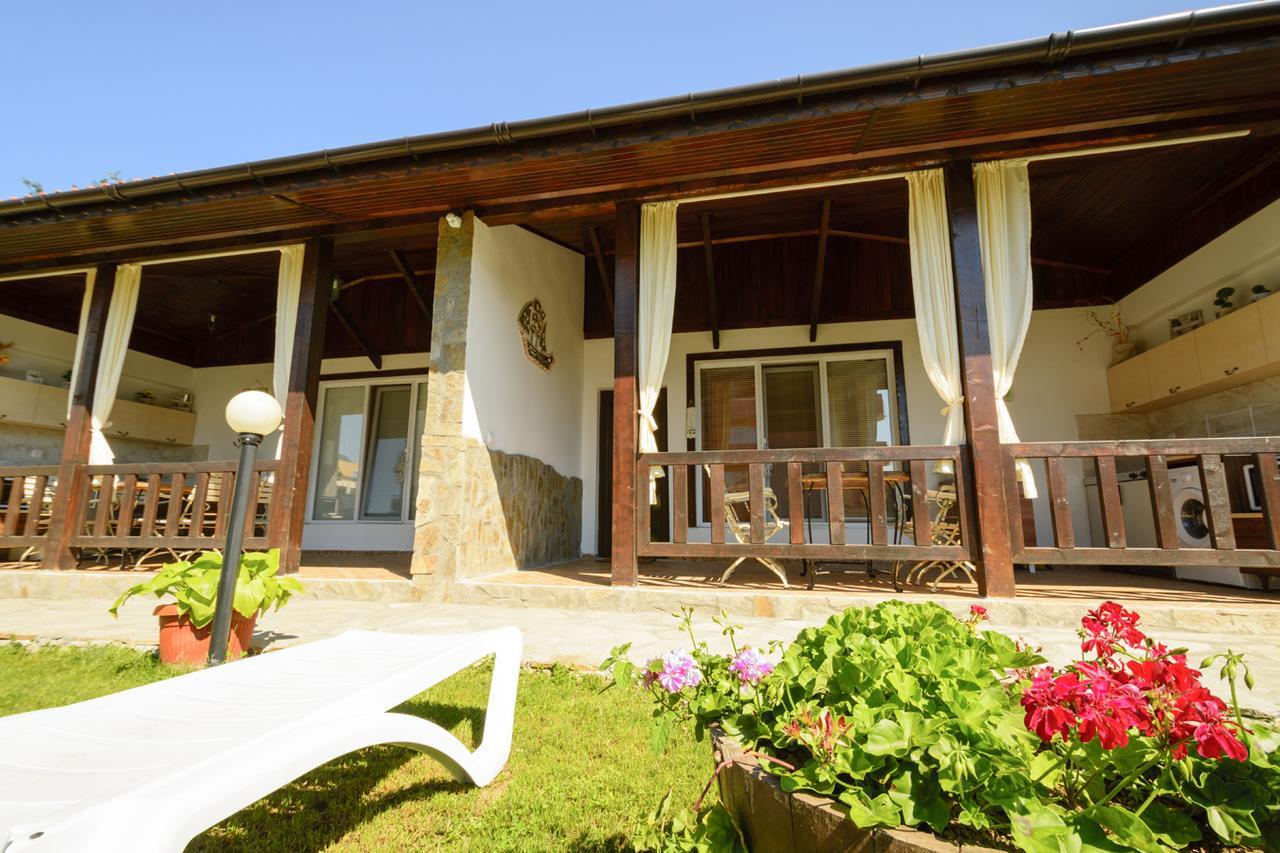 Villa Yanevi Lozenets ภายนอก รูปภาพ